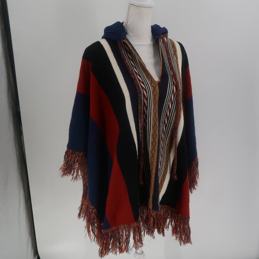 Vintage Sweater Bee Pull over Sweater Poncho Hooded Size Medium
